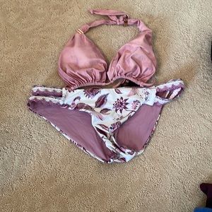 Bikini top and bottom mix matched